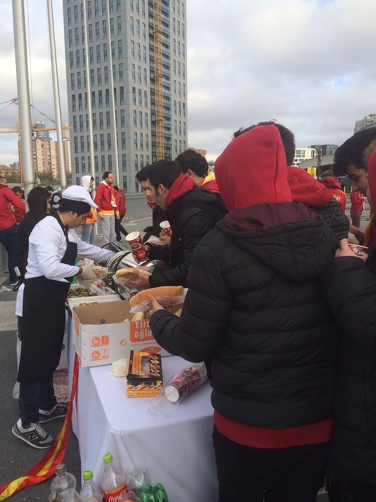 Galatasaray taraftarı TT Arena’da buluştu