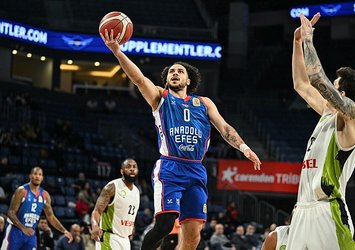 A. Efes yarı finalde!