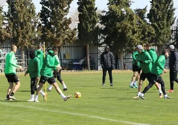 Akhisarspor avantaj peşinde