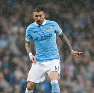 Kolarov Fenerbahçe için resti çekti!