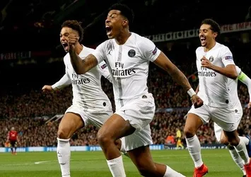 PSG Old Trafford'da tur kapısını araladı!