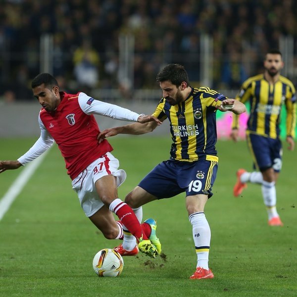 Fenerbahçe’de Mehmet Topal şoku!