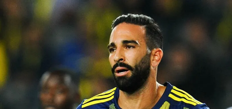 Fenerbahçe Adil Rami ile yollarını ayırdı