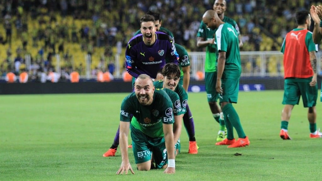 Kadıköy’de timsah yürüyüşü!