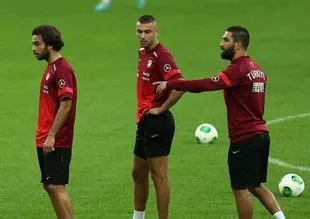 Terim yıldız oyuncuları kadroya almadı!