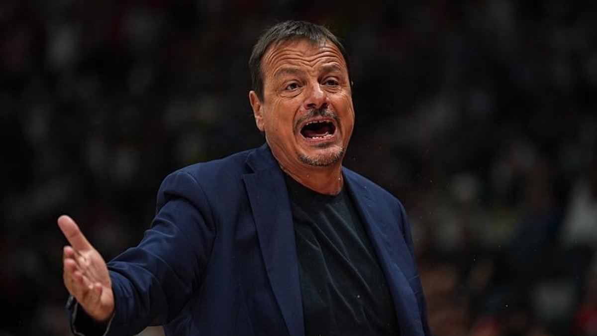 Ergin Ataman açtı ağzını yumdu gözünü: Seni bir daha uyarmayacağım! Ergin Ataman açtı ağzını yumdu gözünü: Seni bir daha uyarmayacağım!