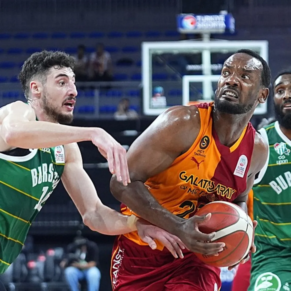 Galatasaray evinde Bursaspor'a yenildi