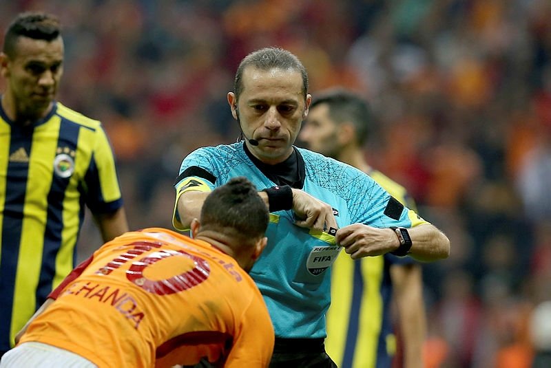 Erman Toroğlu: Derbide dev cüce doğurdu!