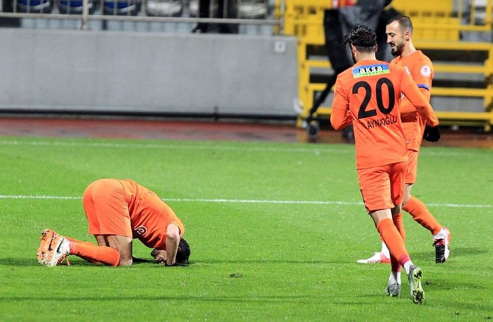 Yıldızlar karmasında hangi futbolcular olacak?