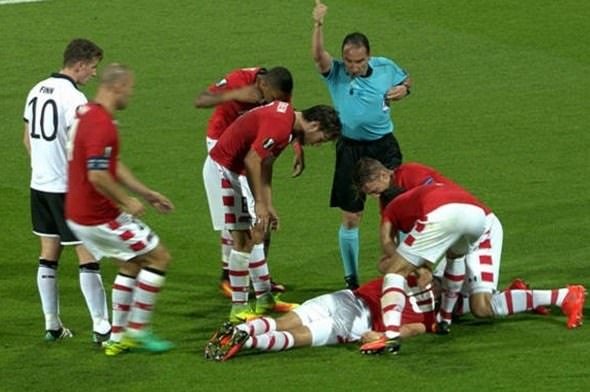 Avupa Ligi maçında yürekler ağza geldi!