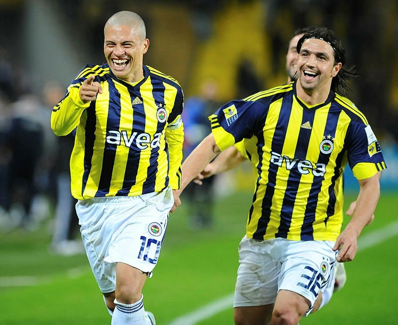 Alex de Souza, Fenerbahçe’ye dönecek mi?