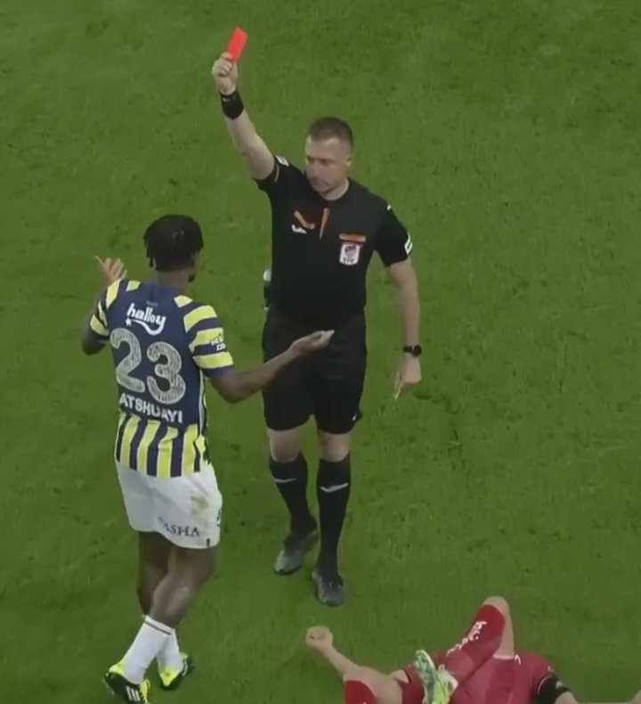 Fenerbahçe - Sivasspor maçında kırmızı kart çıktı! İşte o pozisyon... - 4
