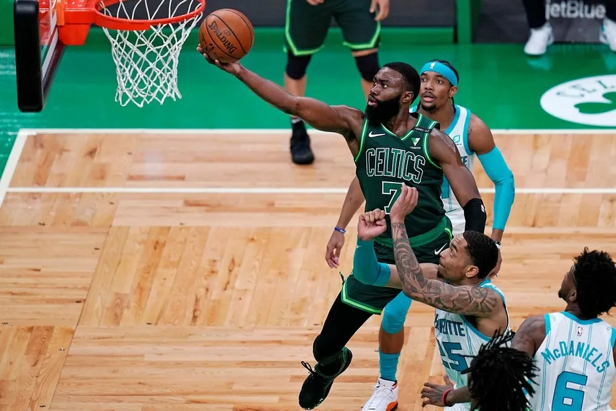 Jaylen Brown ve Jayson Tatum Celtics'i sırtladı! | Boston Celtics 120-111 Charlotte Hornets - 1
