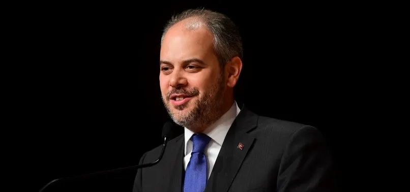 Akif Çağatay Kılıç'tan Yakın Doğu Üniversitesi'ne tebrik
