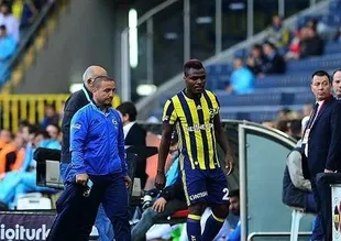 Advocaat'tan Emenike'ye ilginç ceza