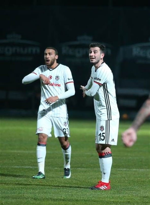 Beşiktaş’ta savunma dağıldı! Oyuncular tartıştı...