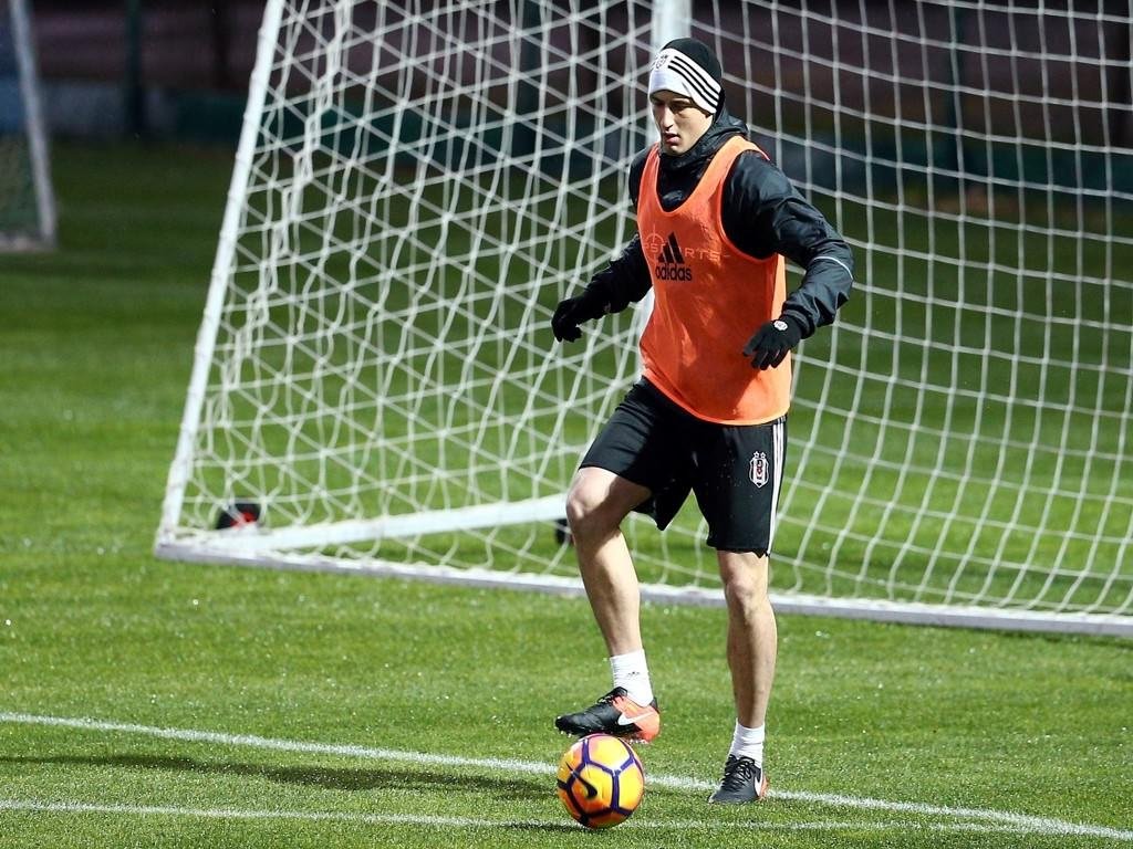 Mitrovic sahaya indi