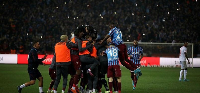 Şampiyon Trabzonspor kupasına kavuşuyor! İşte şölende yer alacak isimler