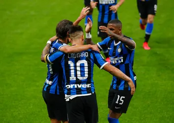 Inter ilk yarıda işi bitirdi