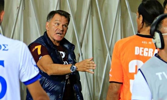 Hem dayak yedi hem kulüpten kovuldu!