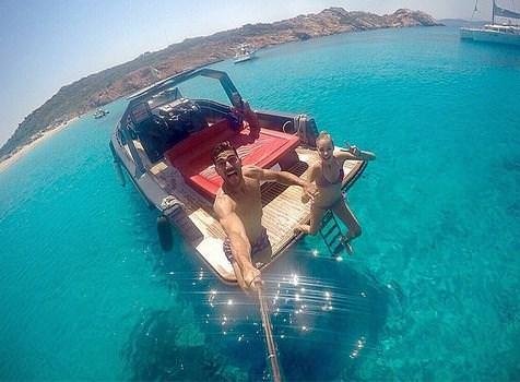 Ünlü futbolcuların tatil keyfi