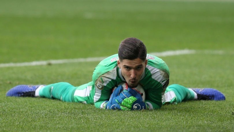 Galatasaray Altay Bayındır’ı bitirdi