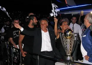 Beşiktaş'ın şampiyonluk kupası Bodrum'da