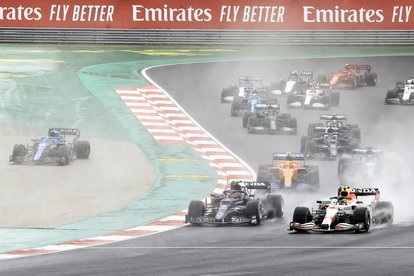 Formula 1 Türkiye Grand Prix’i nefes kesti! İşte İstanbul’daki yarıştan kareler