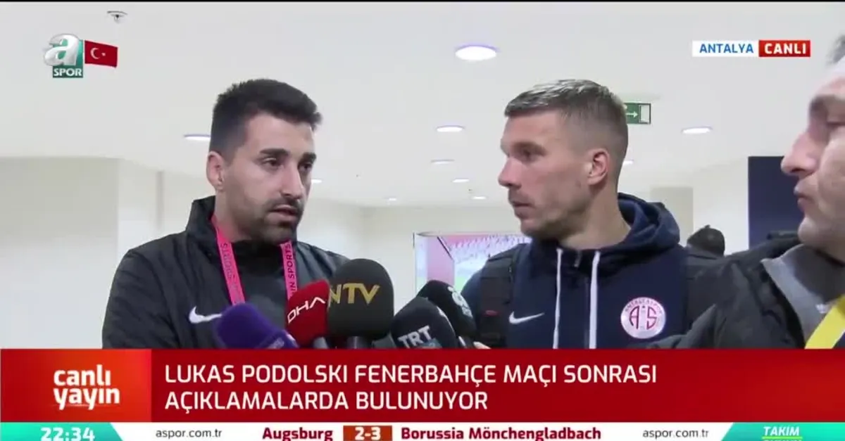 Lukas Podolski: Galatasaray şampiyon olsun isterim