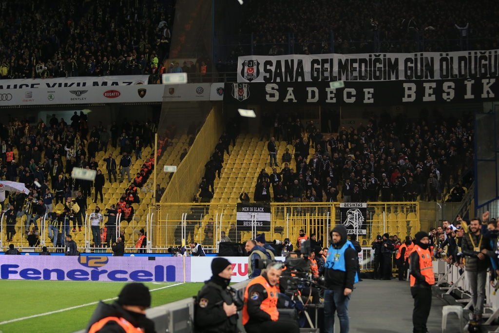 Fenerbahçe taraftarından Gökhan Gönül’e protesto!