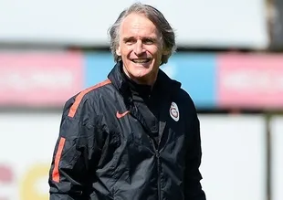 Jan Olde Riekerink'ten farklı taktik