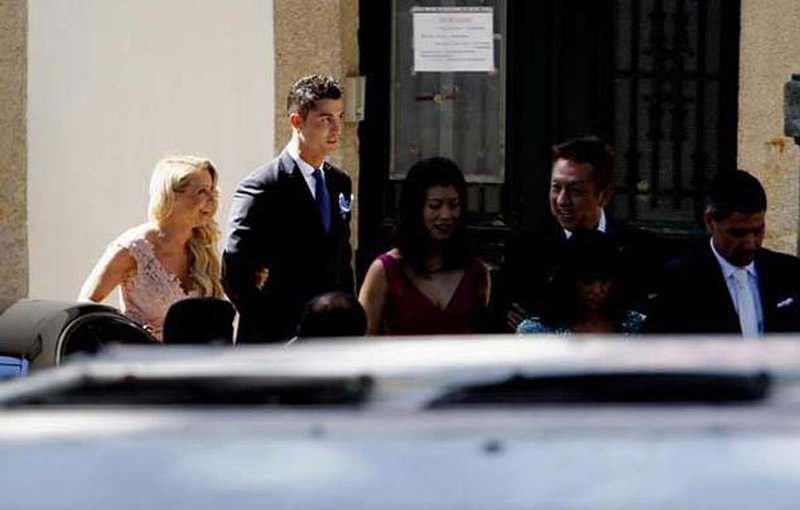 Cristiano Ronaldo ada hediye etti!