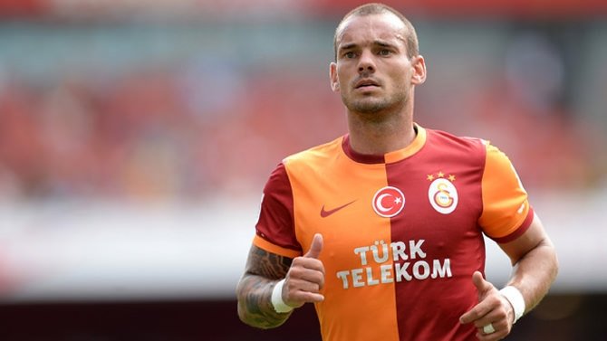 Galatasaray’dan Sneijder’e bir şok daha!