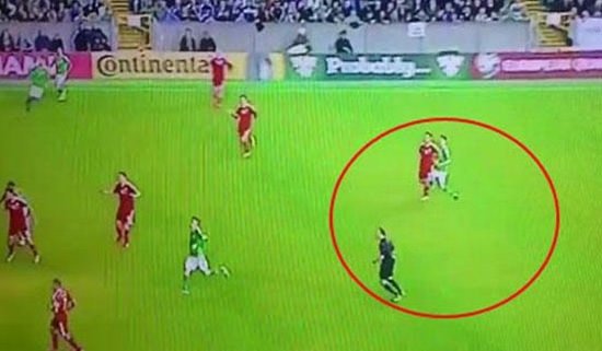 Cüneyt Çakır’dan sahalarda ender görülen uygulama