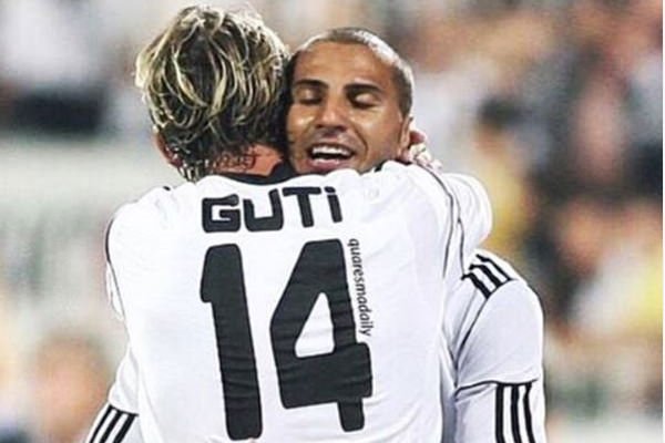 Warriors’tan Sacramento’ya Nusret’li cevap