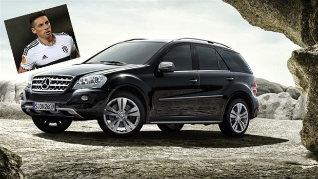 Yıldız futbolcunun yeni oyuncağı!