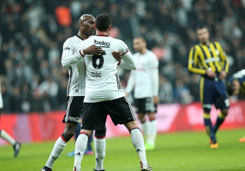 Robin van Persie’den Oğuzhan Özyakup açıklaması