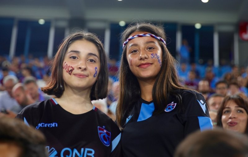 Trabzonspor-AEK maçından kareler