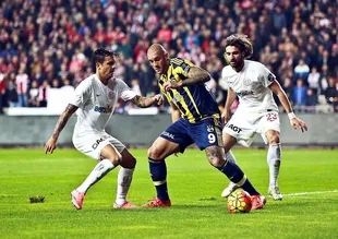 Fenerbahçe, Antalyaspor'a karşı çok farklı
