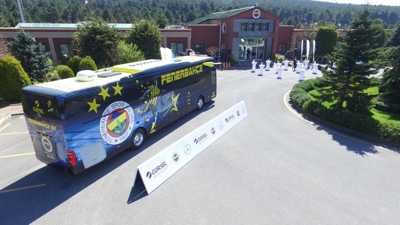 Fenerbahce Futbol Takimi Na Yeni Otobus Aspor