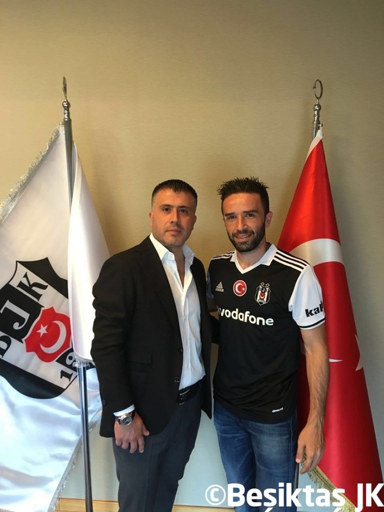 Beşiktaş, Gökhan Gönül’ü açıkladı