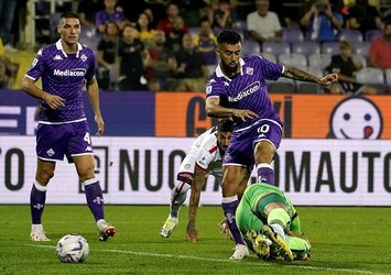 Fiorentina Cagliari'yi devirdi!