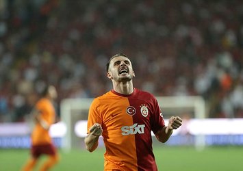 Kerem Aktürkoğlu Umre'ye gitti!