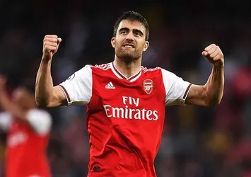 Sokratis için kıran kırana mücadele! F.Bahçe 2 takımla yarışıyor
