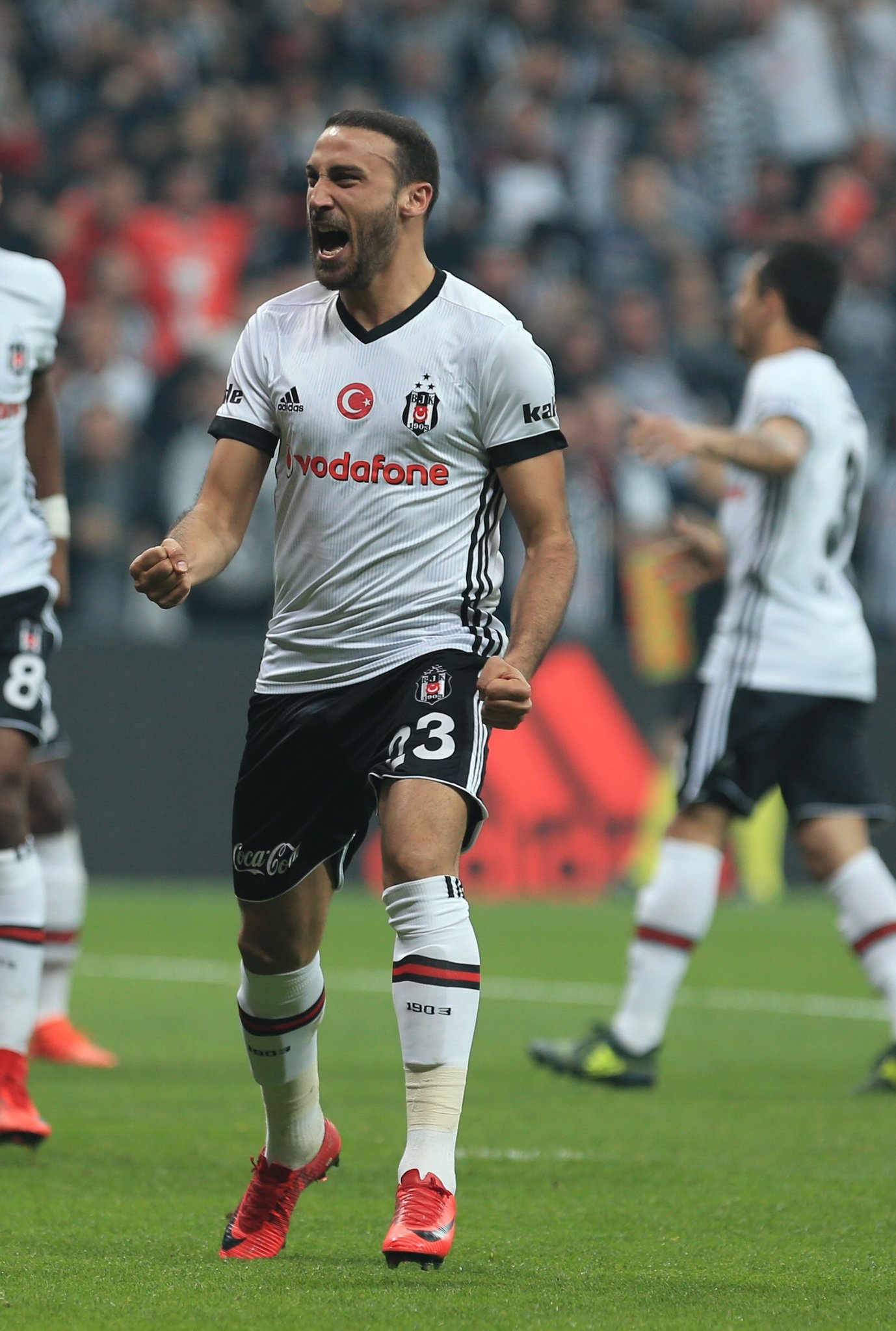 Tosun’a büyük sürpriz: Liverpool maçına hazır ol