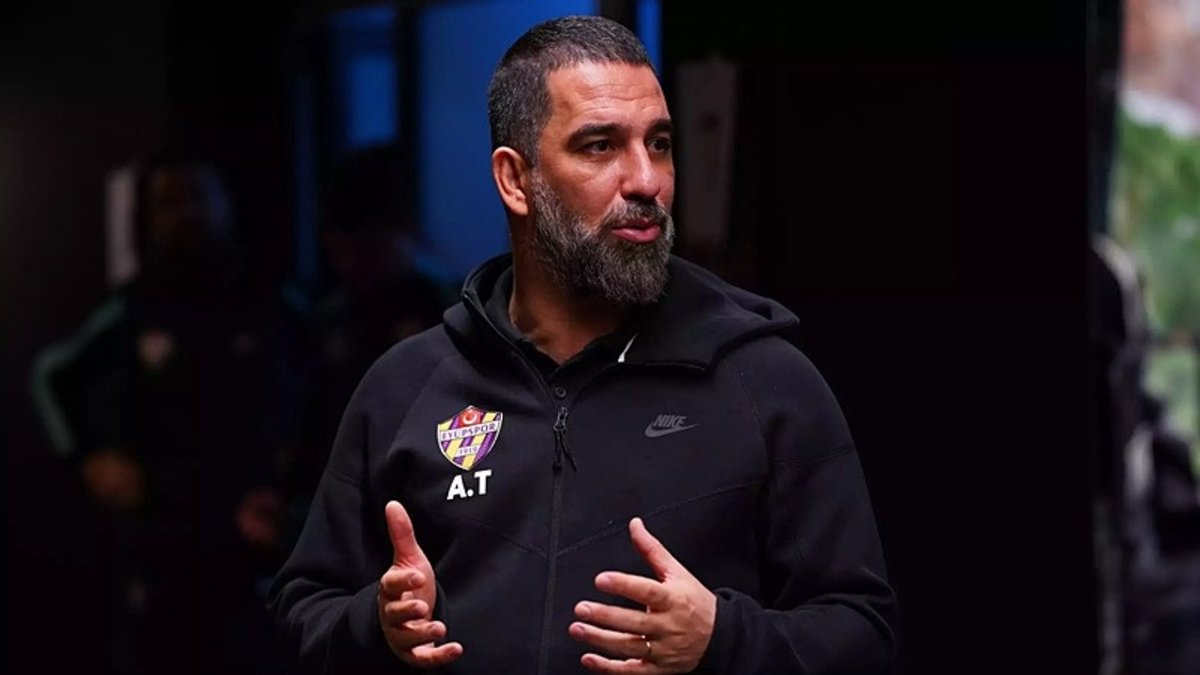 Arda Turan'dan ayrılık konuşması! İkas Eyüpspor'a bu sözlerle veda etti Arda Turan'dan ayrılık konuşması! İkas Eyüpspor'a bu sözlerle veda etti