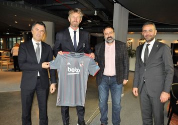 Beşiktaş Ajax yöneticilerini ağırladı!