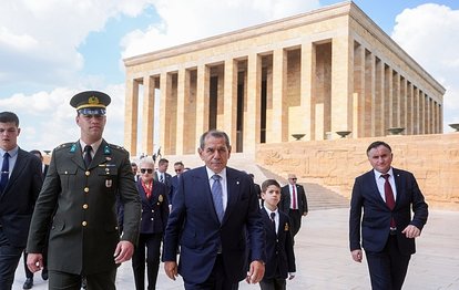 Galatasaray Başkanı Dursun Özbek'ten Anıtkabir'eziyaret
