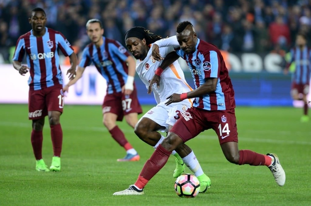 Trabzonspor-Galatasaray karşılaşmasından kareler