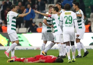 Bursaspor, Antalyaspor'u rahat geçti